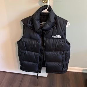 Women’s North Face vest